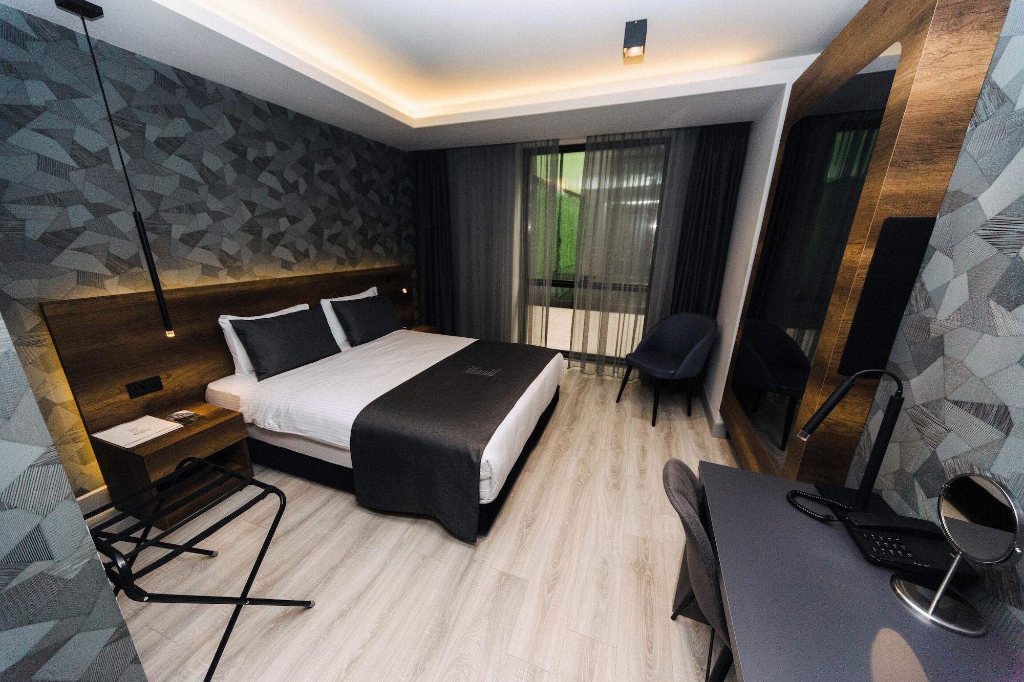 Otel Emen's